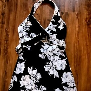 Black and White flowered  halter dress. Medium.